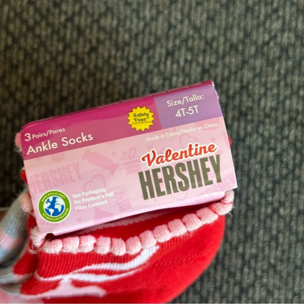 Valentine Hershey infant 3 pairs of ankle socks size 4T - 5T